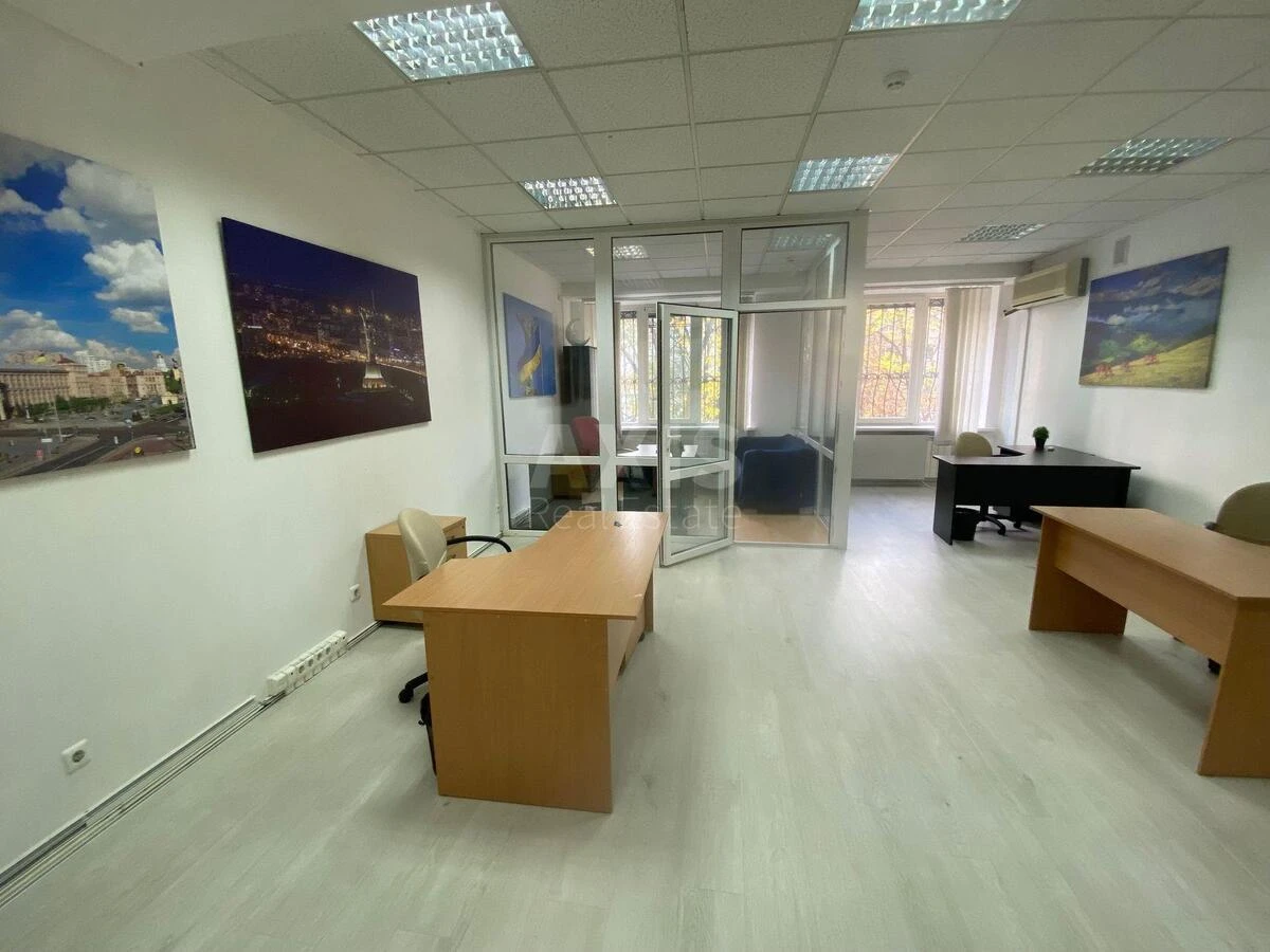 Офис бул. Дарницкий 5, 45м2648793