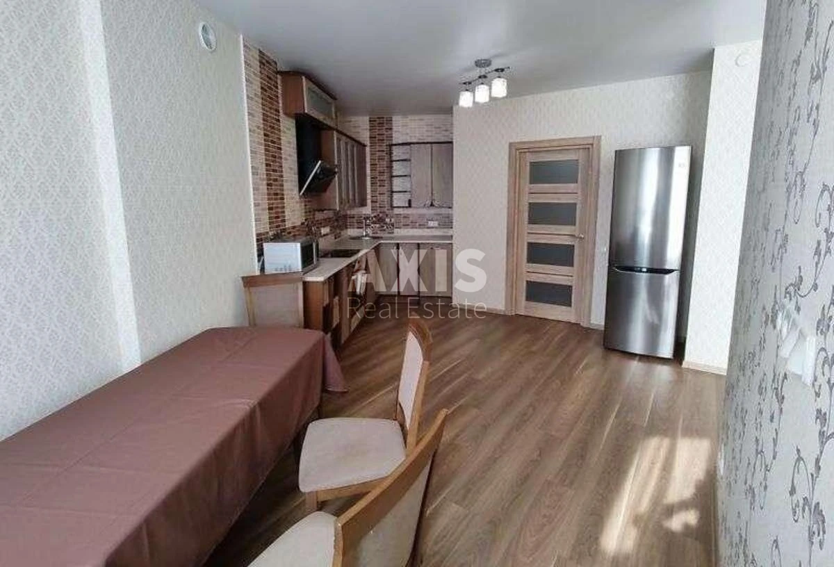 2к квартира пр-т Глушкова Академика девять вольт250930