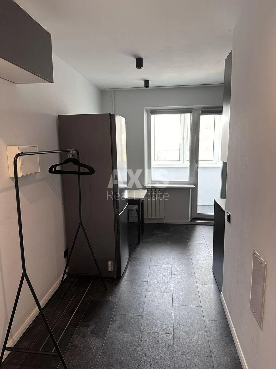 1k apartment vul. Александры Эстер 16V656191