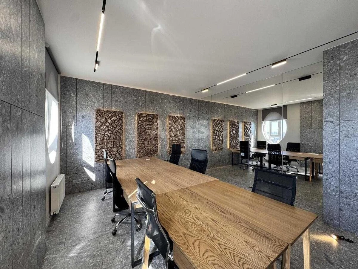 Office vul. Vasylya Tyutyunnyka 37/1, 77m26725511