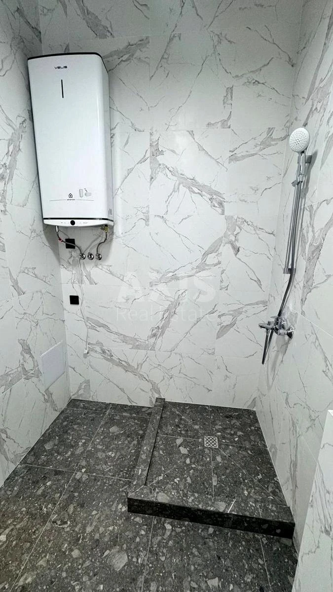 Office vul. Rodyny Kristeriv 16, 50m2657845