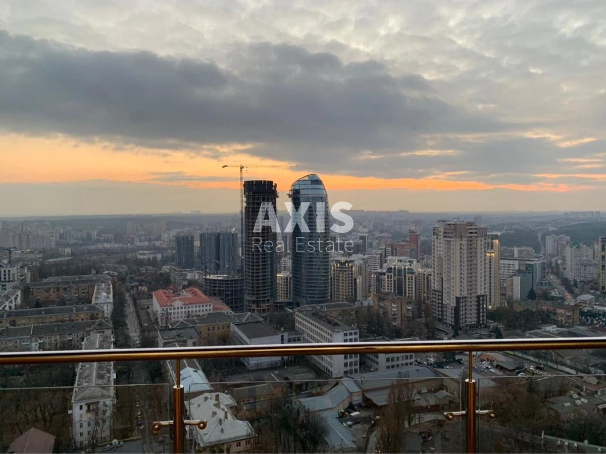 Office vul. Jevgena Konoval'cja 44А, 117m227692