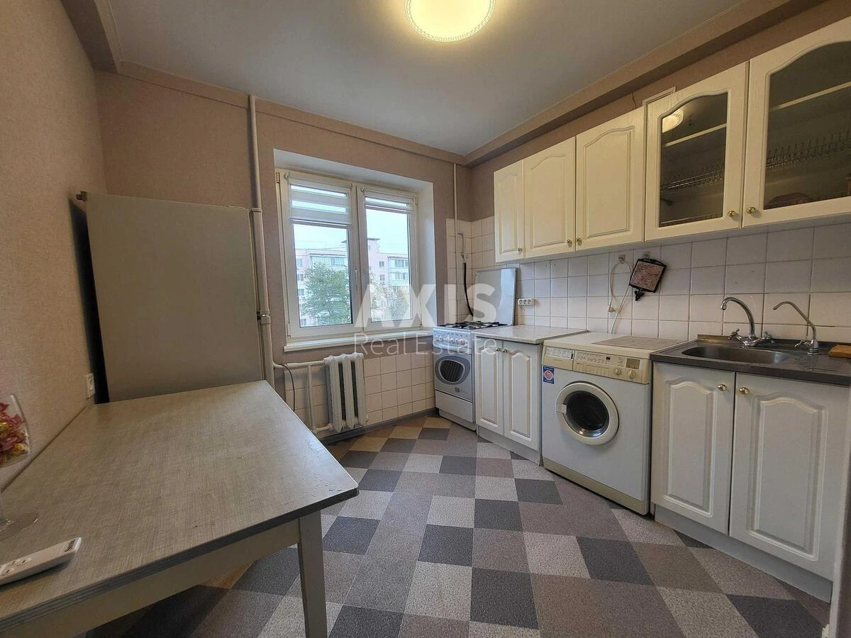 2k apartment vul. Jevgena Konoval'cja 3766012