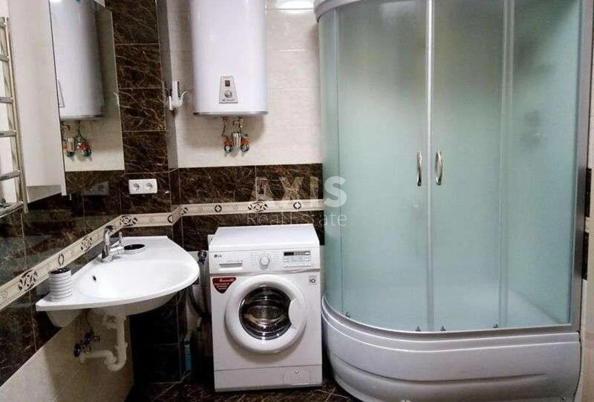 2k apartment pr-t Glushkova Akademika nine volts250934