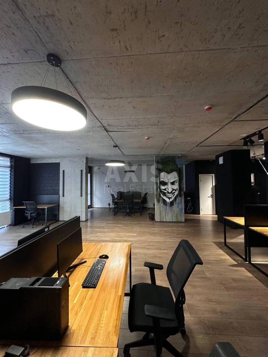 Office vul. Predslavyns'ka 40, 131m266959
