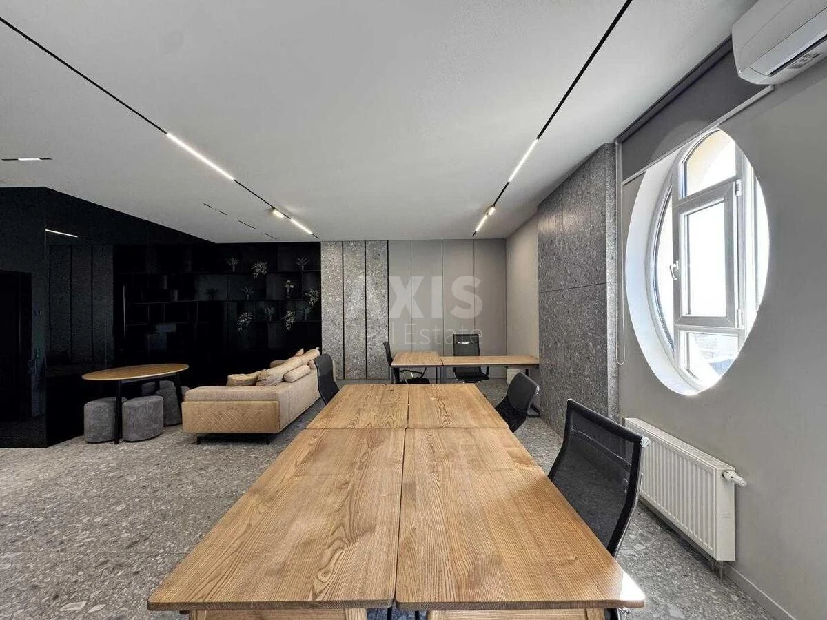 Office vul. Vasylya Tyutyunnyka 37/1, 77m26725512