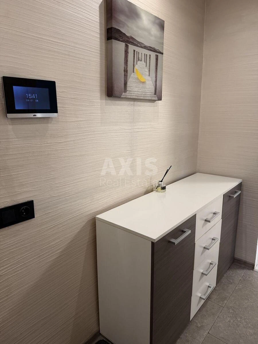 2k apartment pr-t Berestejskij 22672778