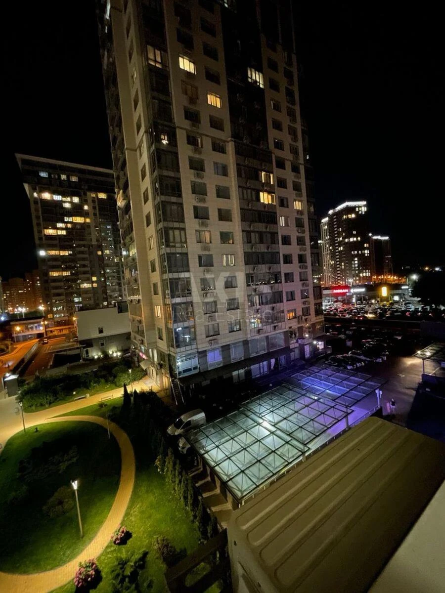 1k apartment vul. Truskavec'ka 4Б6005913