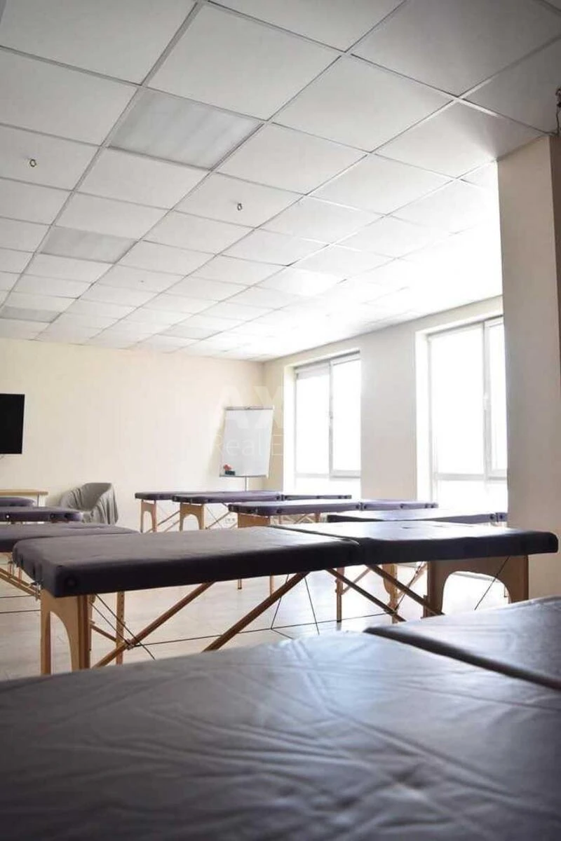 1k apartment pr-t Berestejskij 90/1681057