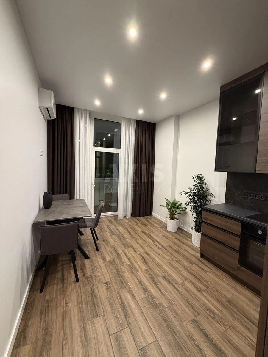 1k apartment pr-t Berestejskij 11Б687882