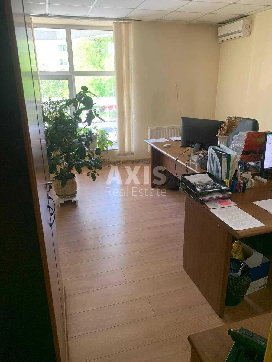 Office vul. Krakivs'ka 15/17, 209m2570688