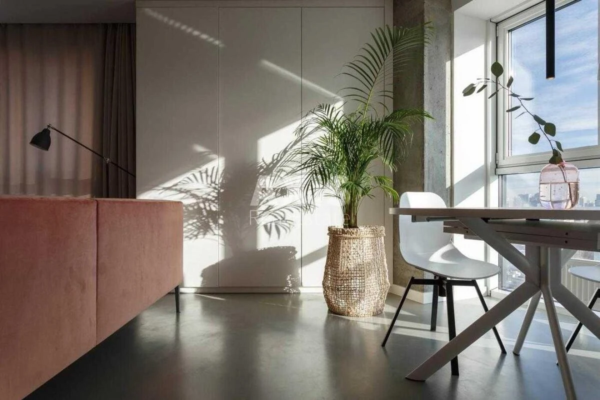 4k apartment vul. Lypkivs'kogo Vasylja Mytropolyta 16G674520