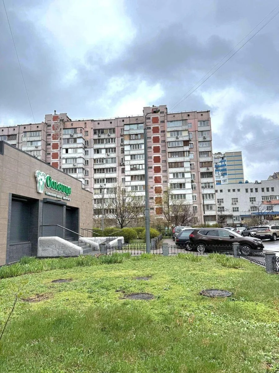 Объект торговли пр-т Григоренко Петра 3Б, 227м2