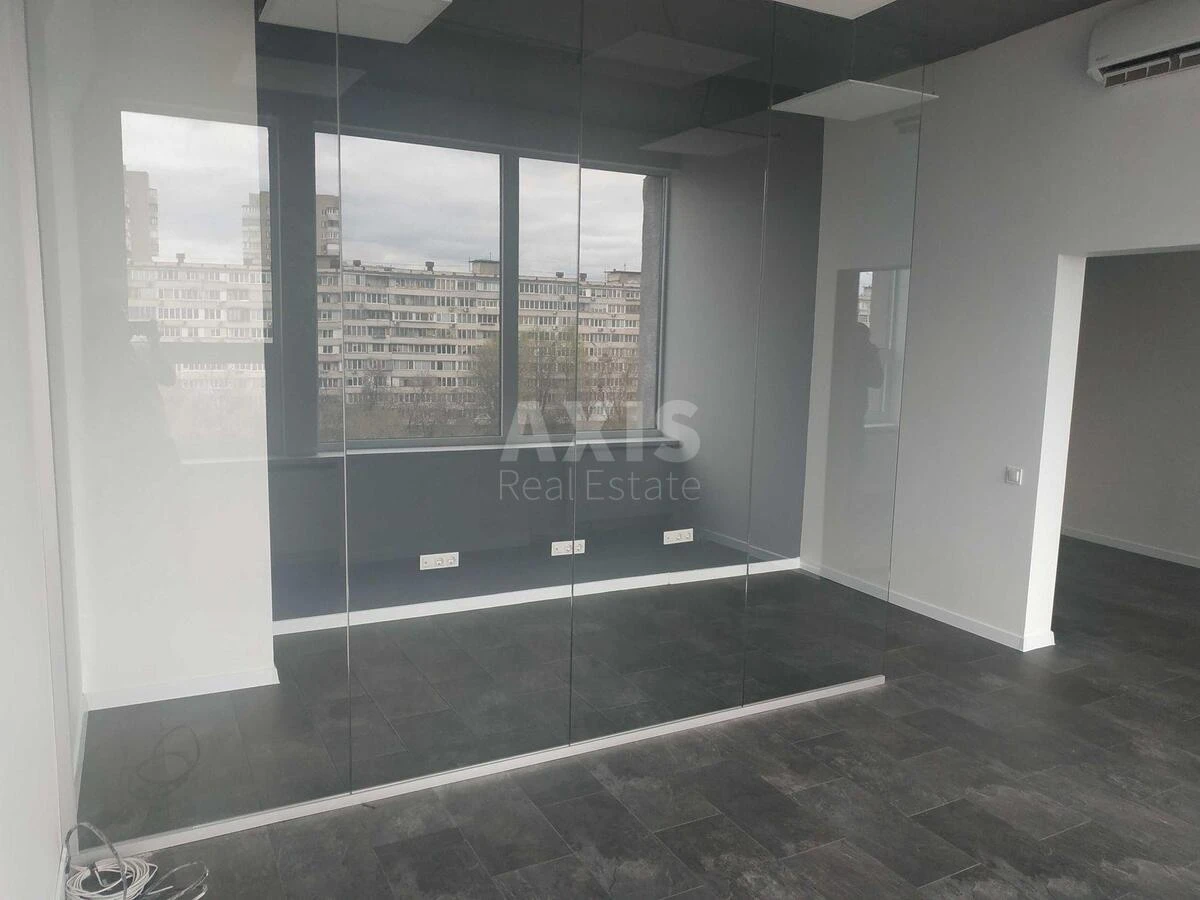 Office vul. Sverstjuka Jevgena 11Б, 40m2641344