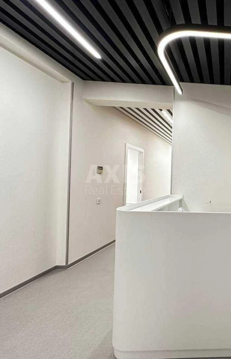Office vul. Gonchara Olesja 41, 400m2673951