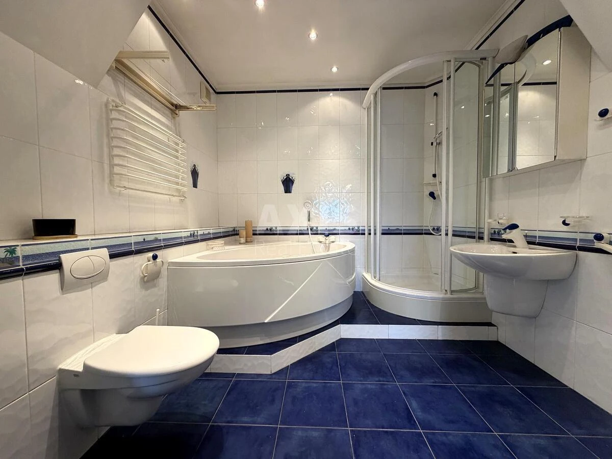 4k apartment vul. Zhmachenka Generala 2689678