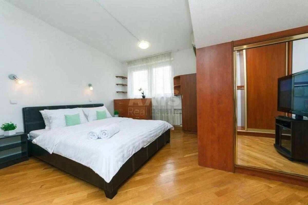 4k apartment vul. Evgena Chykalenko 19674622