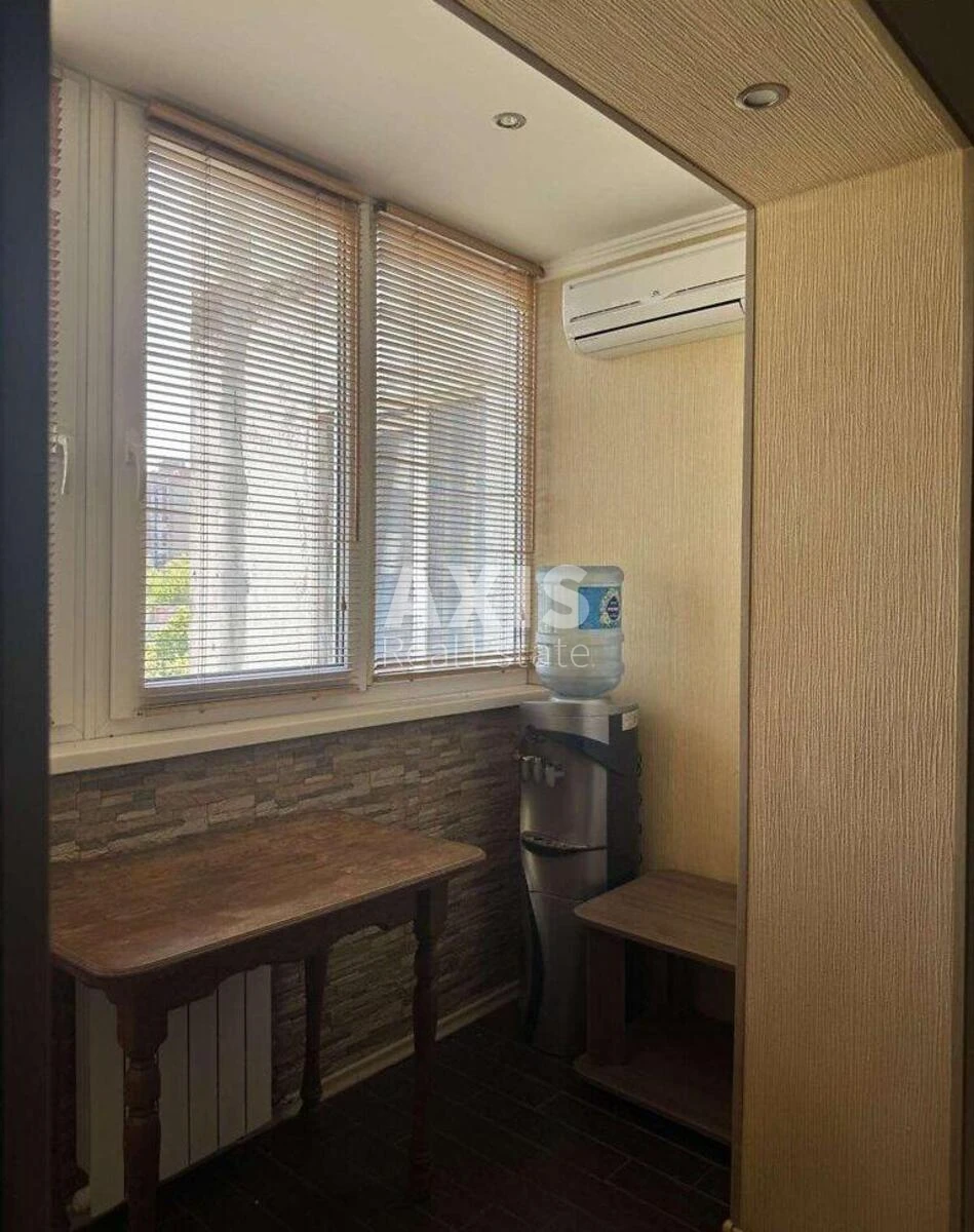 4k apartment vul. Kashtanova 10691231