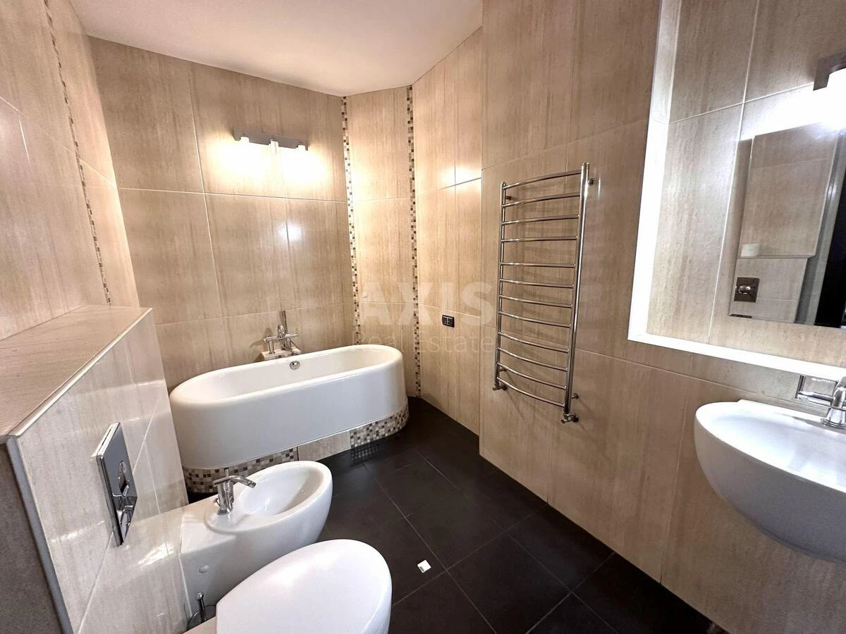 Офис ул. Руставели Шота 44, 200м2697115