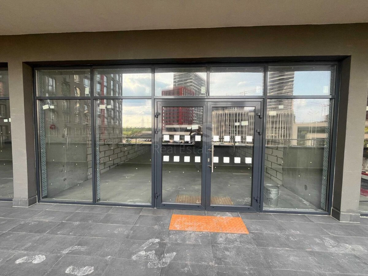 Service object vul. Oleksandra Olesja 8А, 70m2652011