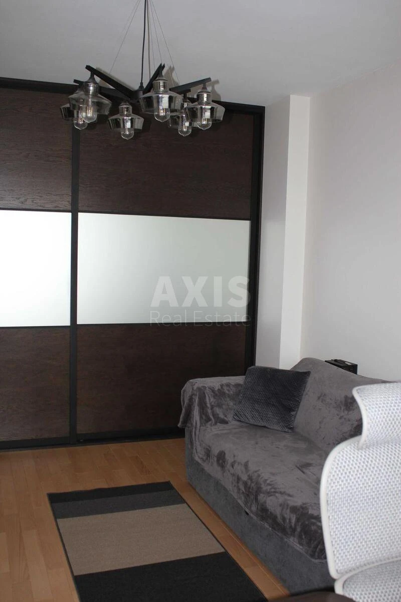 2k apartment pr-t Berestejskij 5Б685383