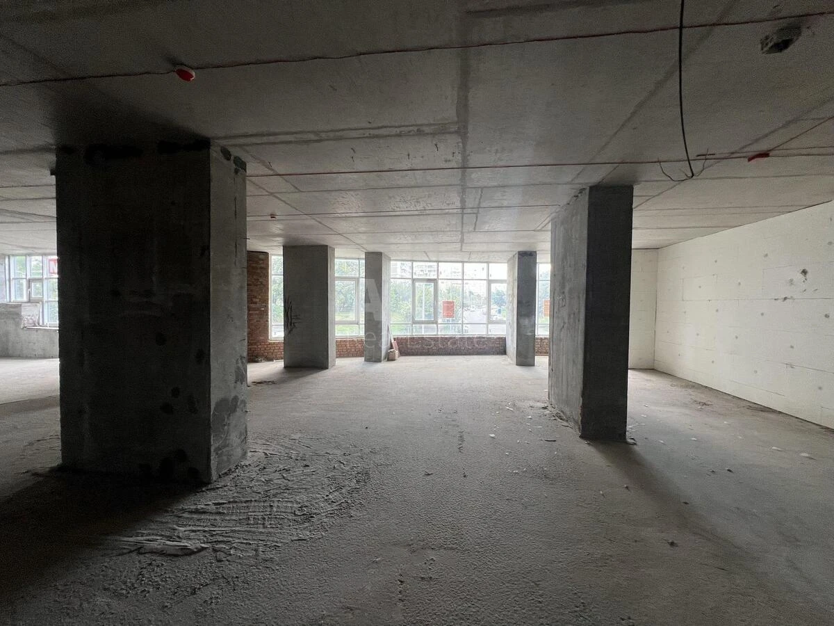 Service object vul. Ushakova Mykoly 1, 329m2587496