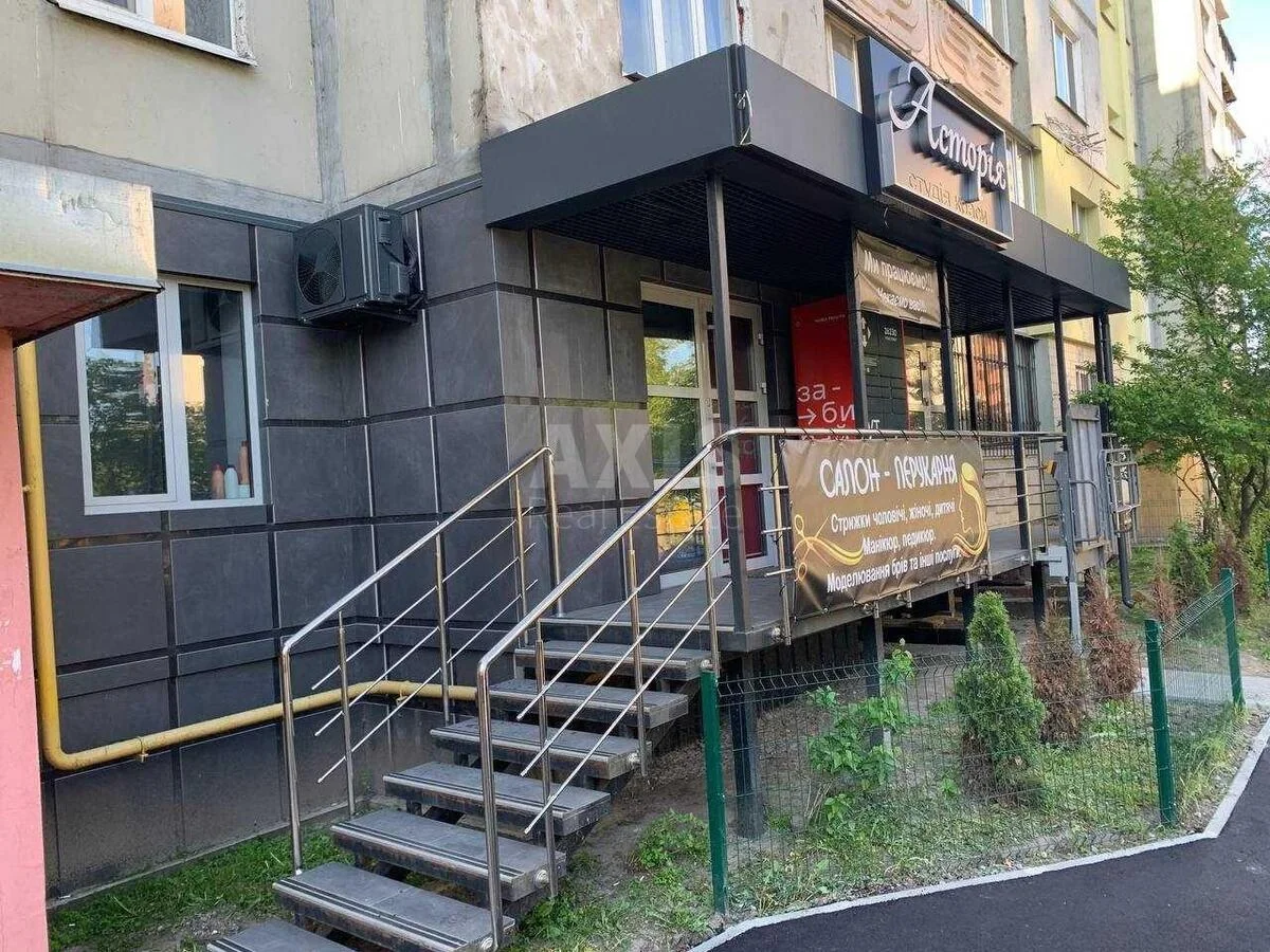 Trade object vul. Myloslavs'ka 39/48, 112m2