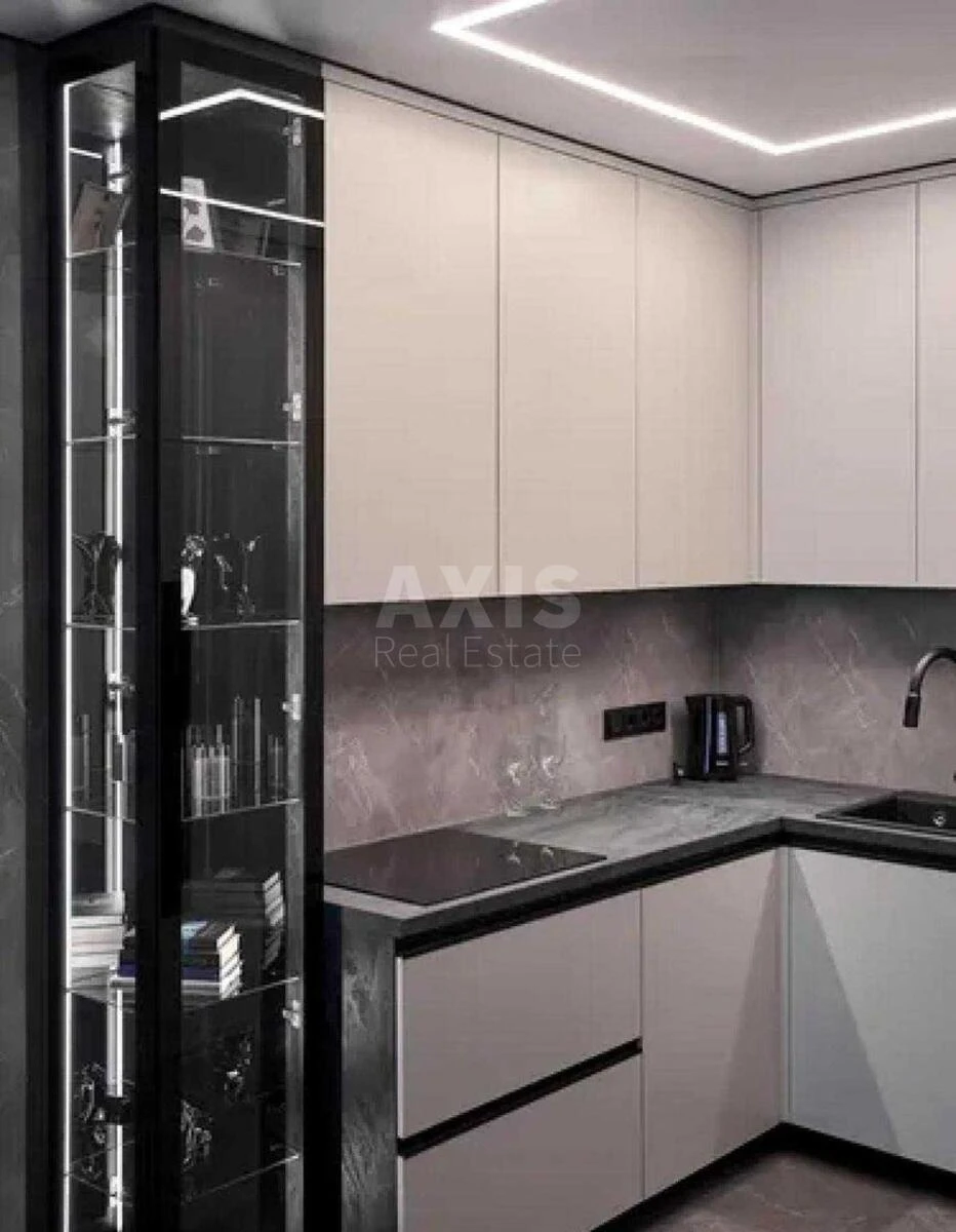 2k apartment nab. Dniprovs'ka 15Є647100