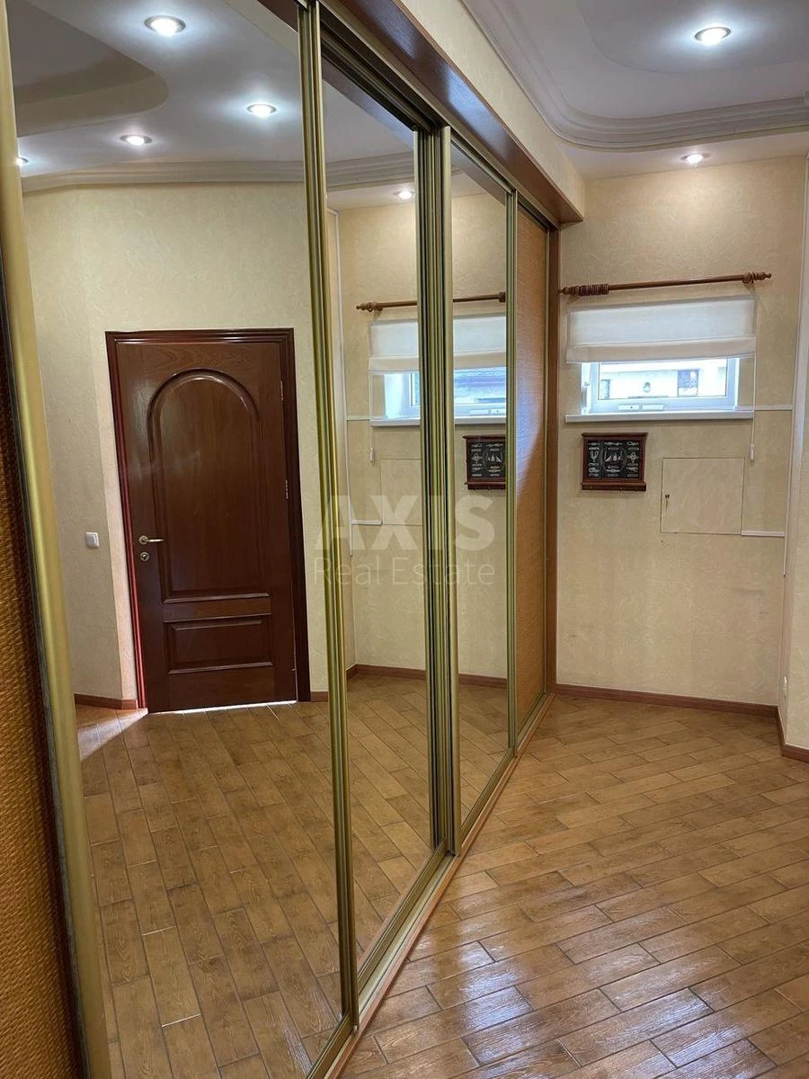 House vul. Stecenka, 198m2, Kyiv city412635