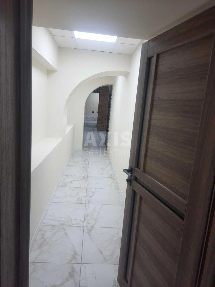 Офис ул. Первомайского Леонида 9А, 209м26262810