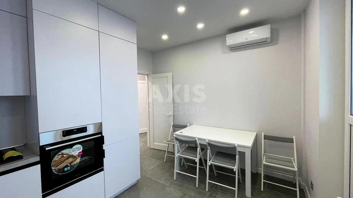 2к квартира ул. Бережанская 15636407