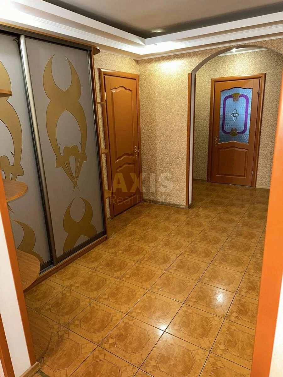 3к квартира ул. Ахматовой Анны 436710810