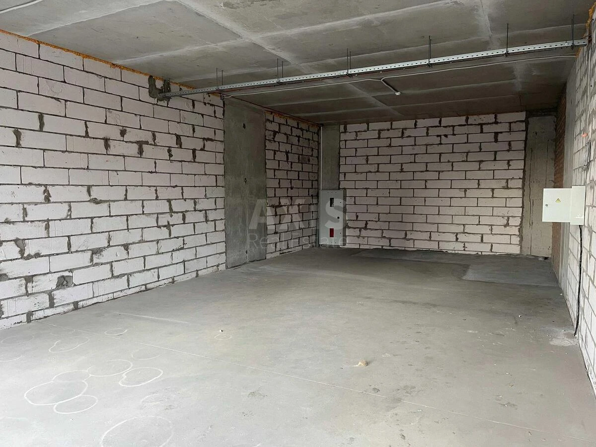 Service object vul. Oleksandra Olesja 8А, 70m2652012