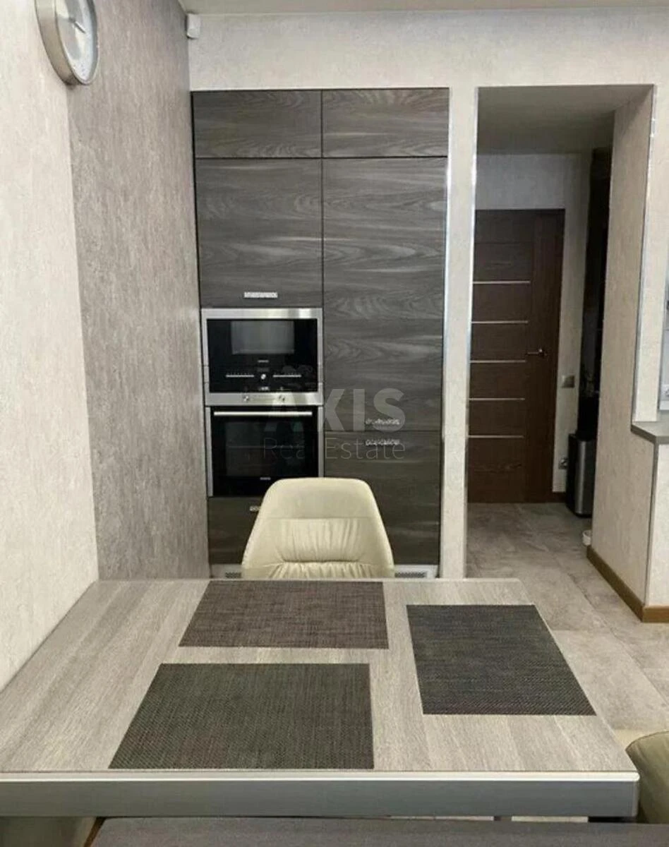 2k apartment vul. Mokra 16А70072