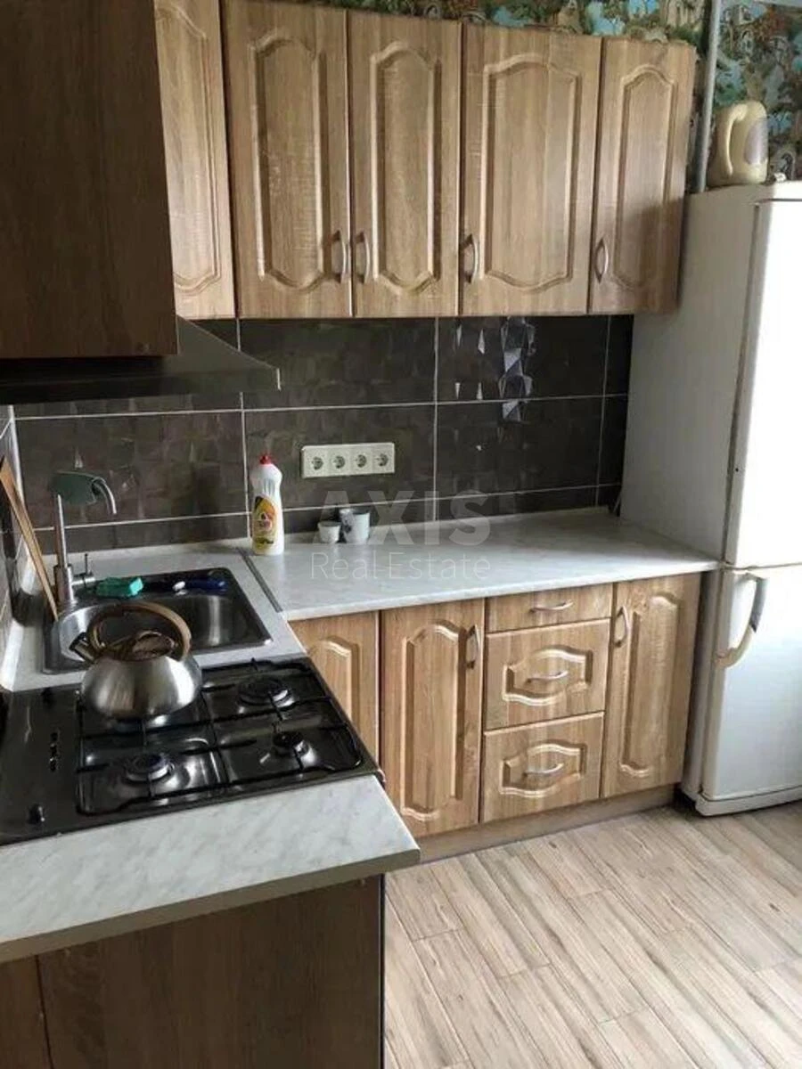 3k apartment vul. Putyvl's'ka 4063063