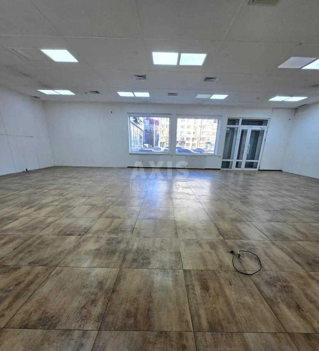Trade object pr-t Berestejskij 27А, 200m2691431