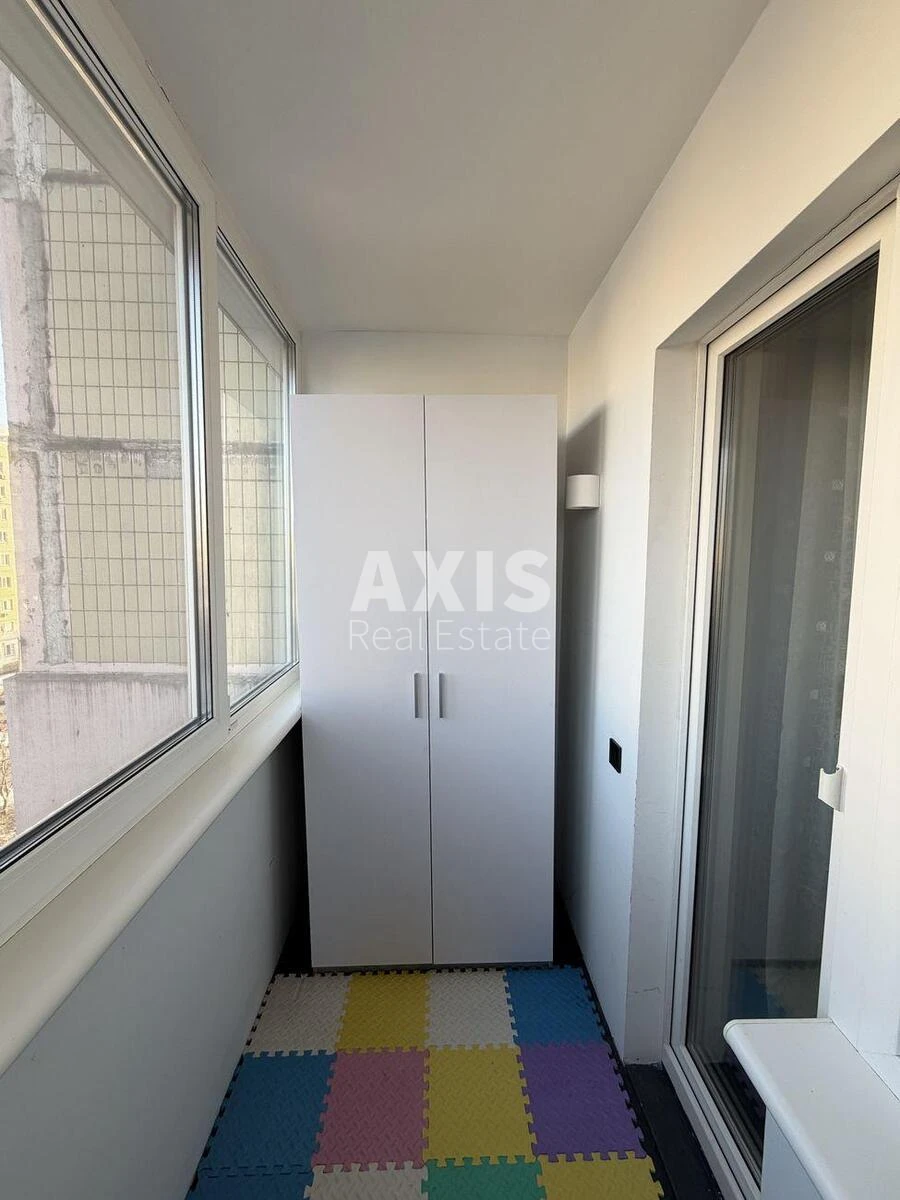 1k apartment vul. Александры Эстер 16V656196