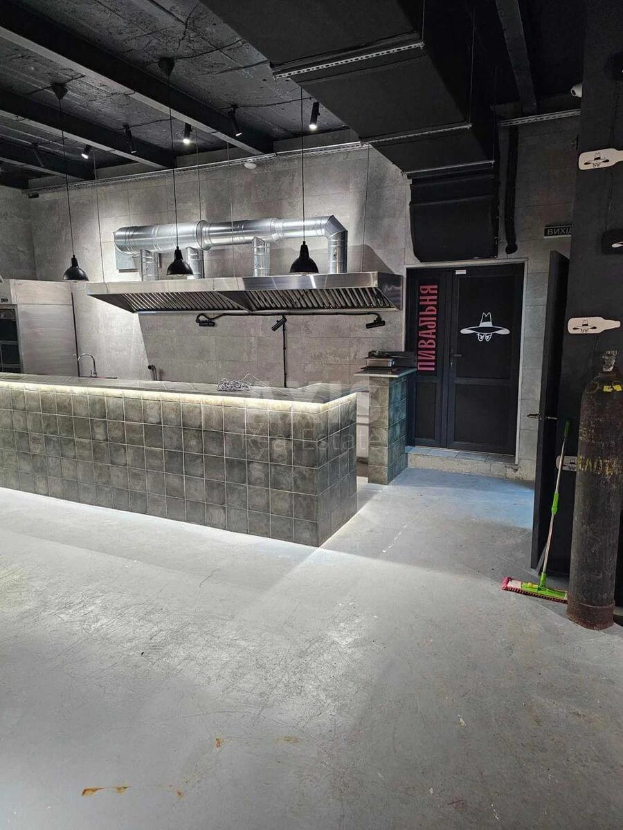 Trade object vul. Saksagans'kogo 112, 140m2672368