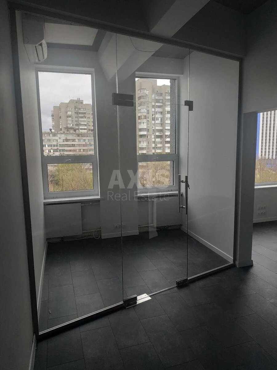 Офис ул. Сверстюка Евгения 11Б, 40м2641346