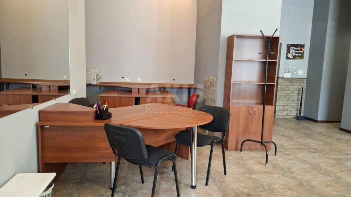 Office vul. Budivel'nykiv 34/1, 78m2689432