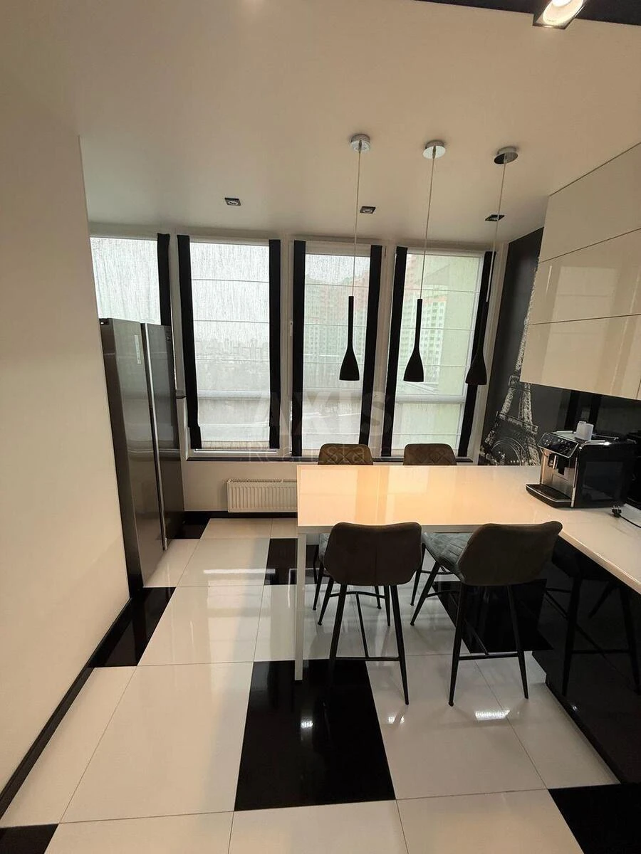 3k apartment vul. Doncja Myhajla 2А674640