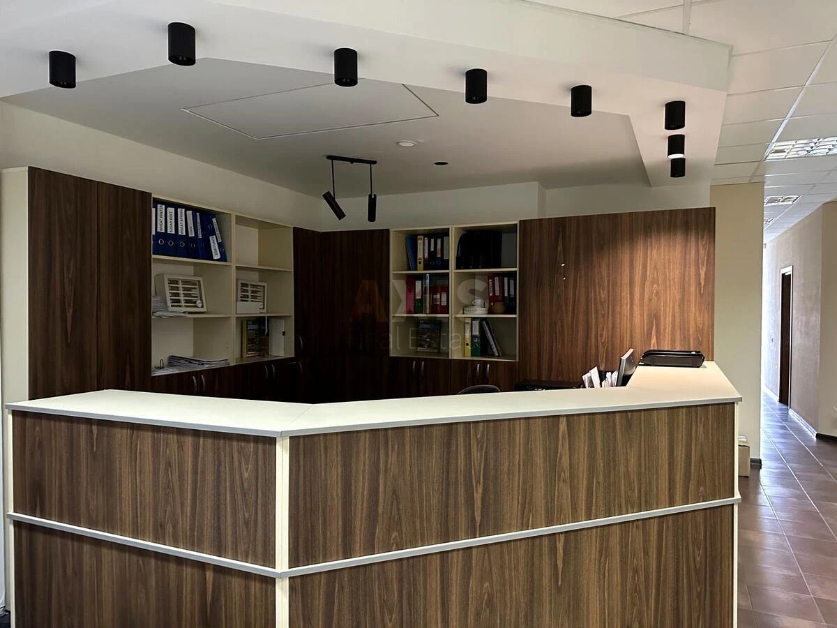 Office vul. Shums'kogo Jurija 1, 196m2694870