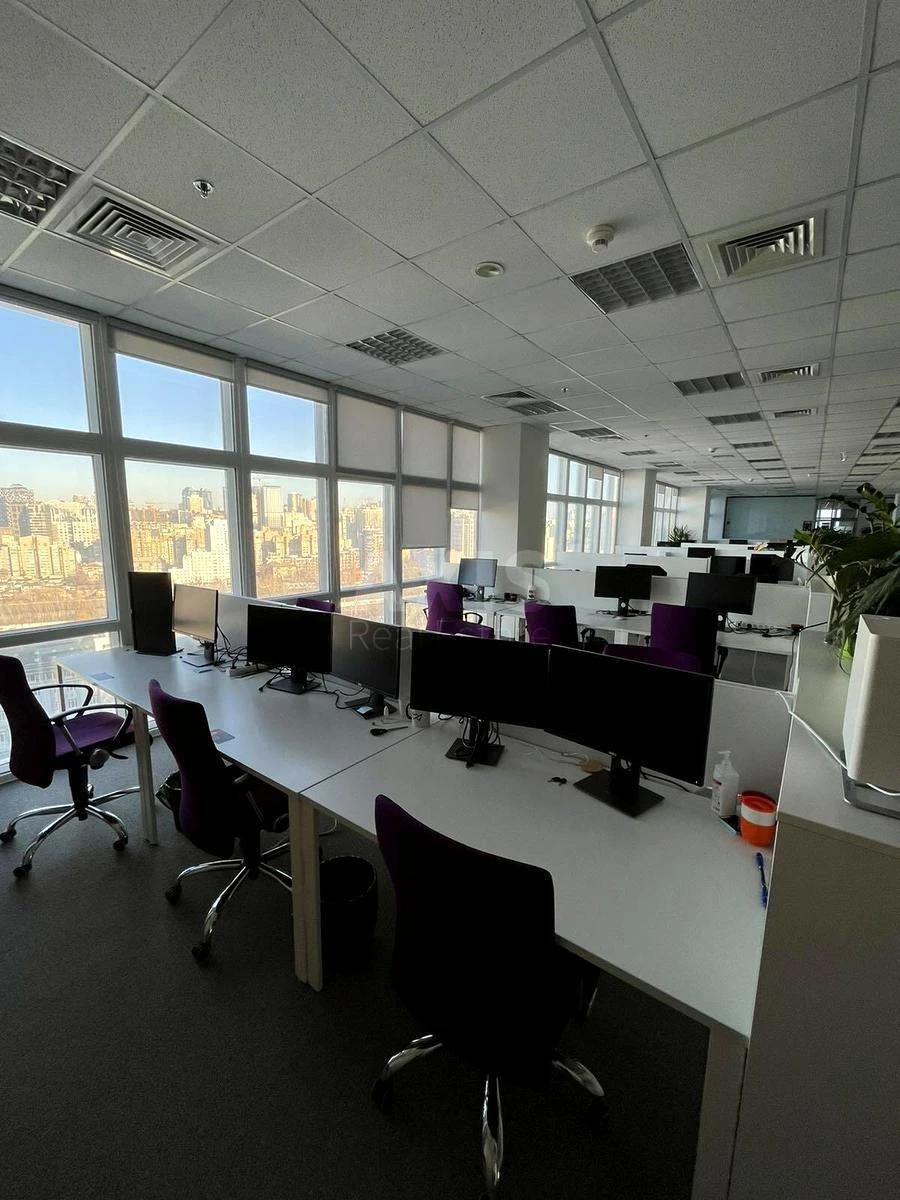 Office vul. Amosova Mykoly 12, 915m2692447