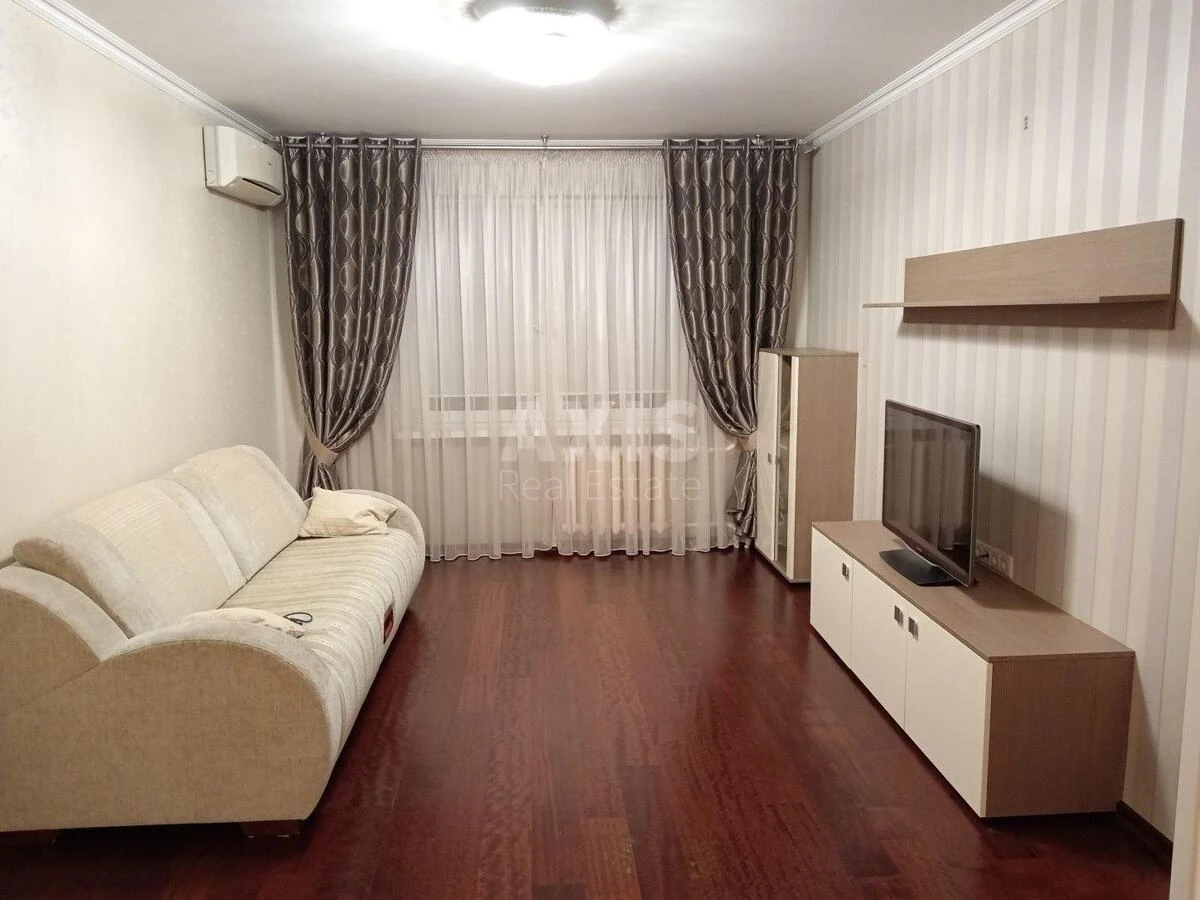 1k apartment vul. Krakivs'ka 13Б645145