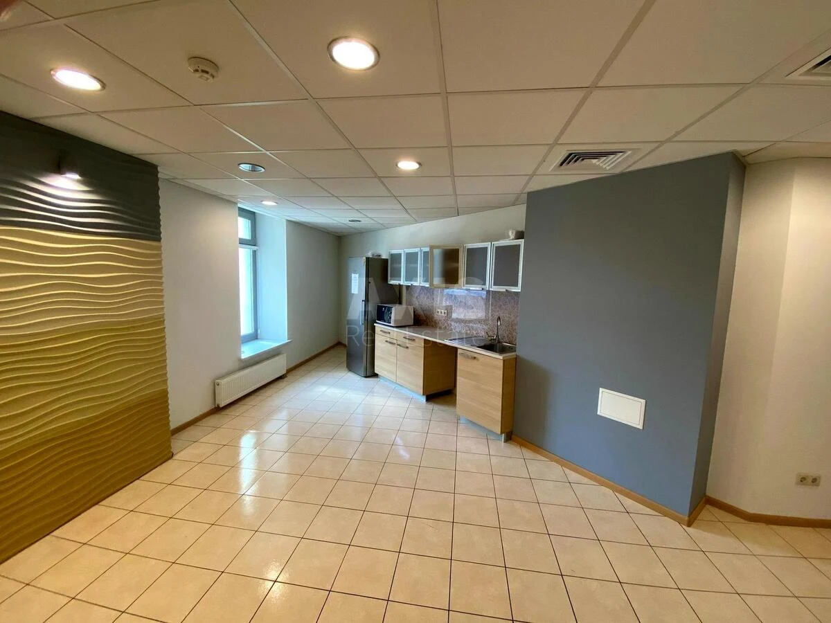 Office vul. Degtjarivs'ka 27Т, 700m2662420