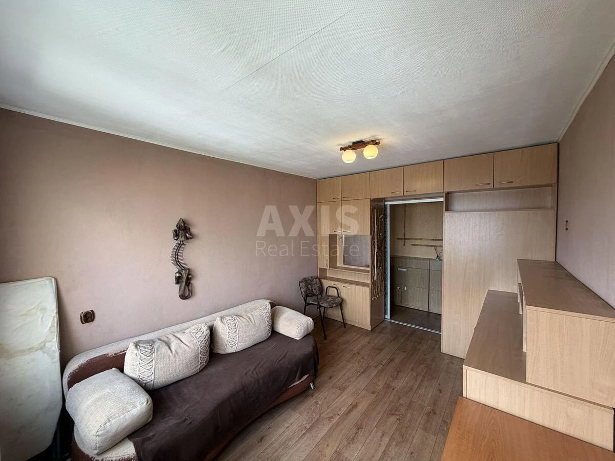 3k apartment vul. Bulahovs'kogo Akademika 30Б674651