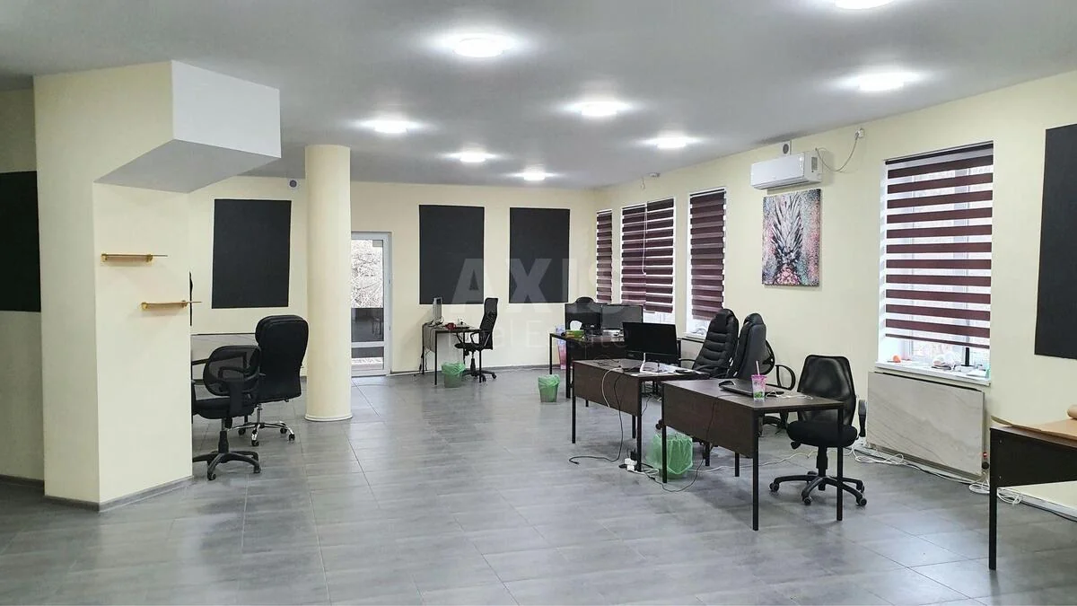 Office vul. Jevgena Konoval'cja 32Г, 145m2