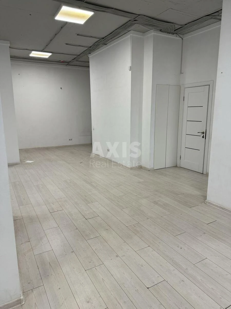Объект торговли ул. Донца Михаила 2А, 97м2711929