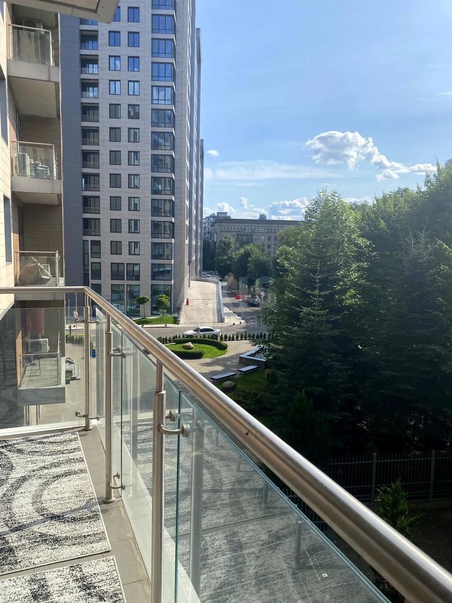 1к квартира пр-т Берестейский 42669104