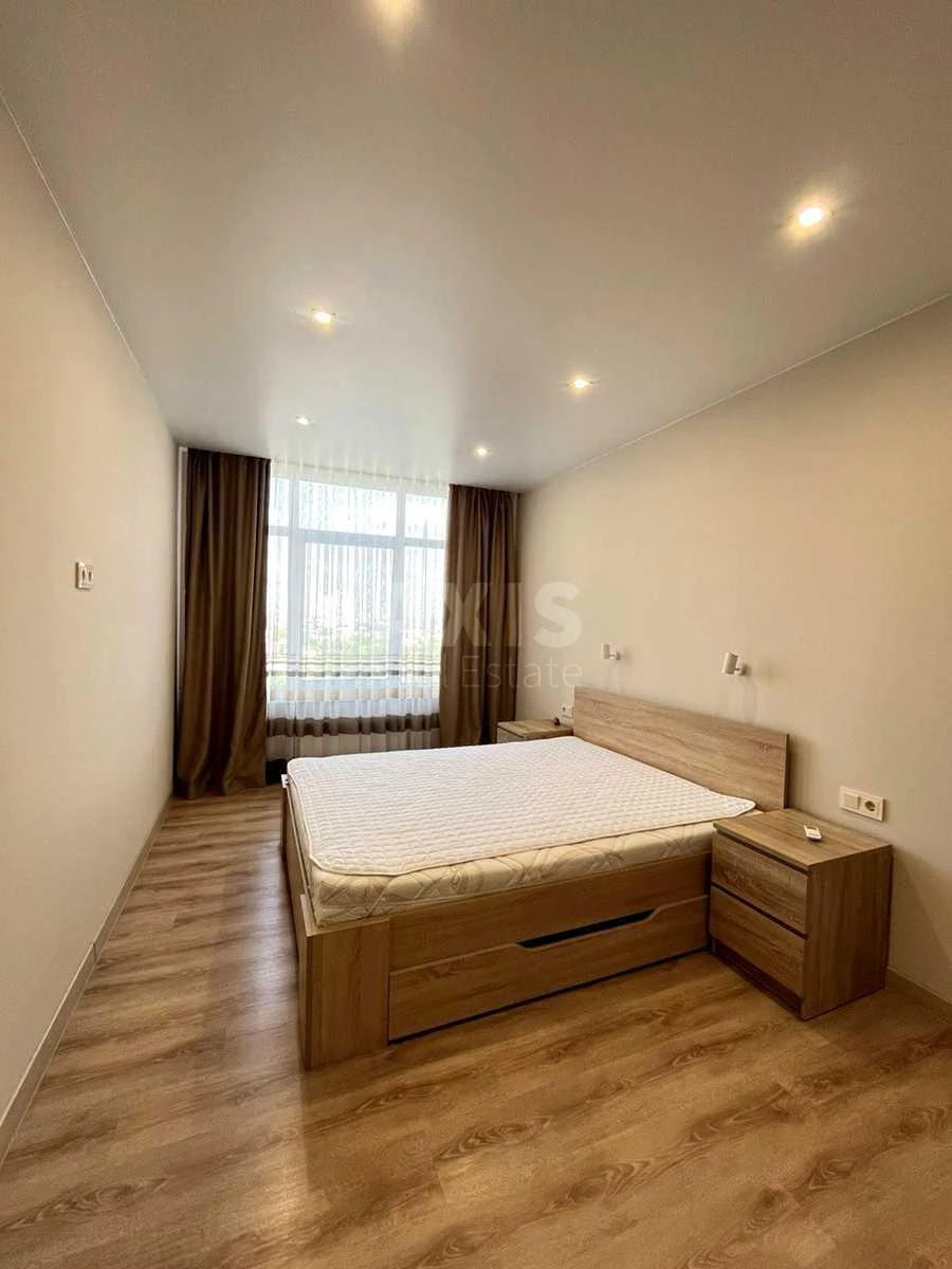 1k apartment vul. Sverstjuka Jevgena 4716201